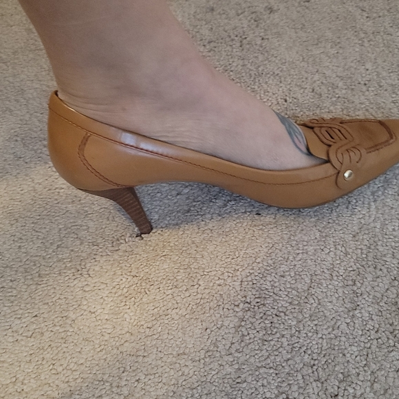 Size 9 Nine West shoes. Very soft and comfortable. - Picture 6 of 6